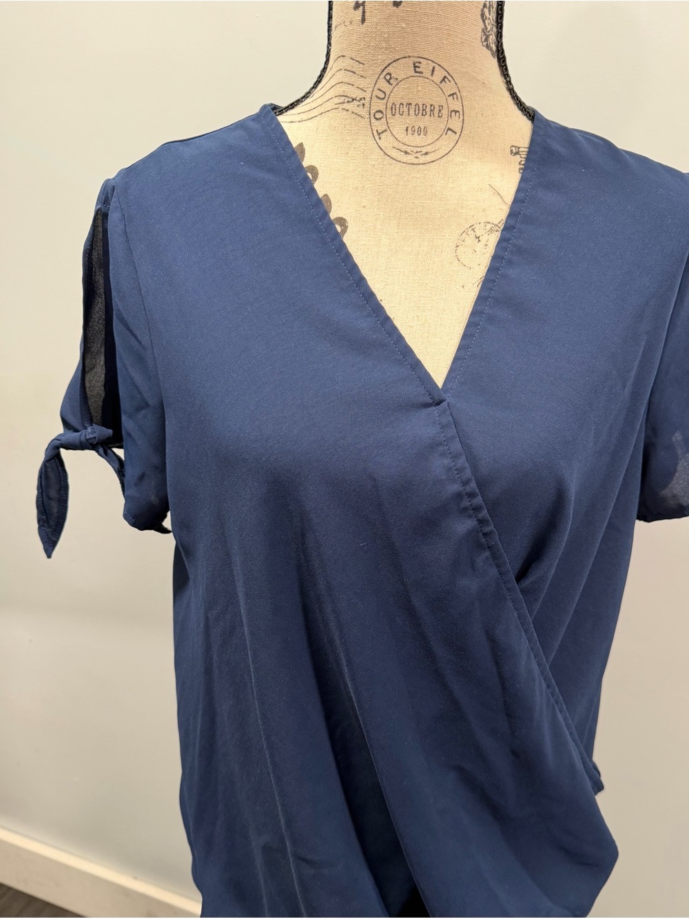 Source Unknown Navy Wrap-Style V-Neck Blouse with Tie Sleeves